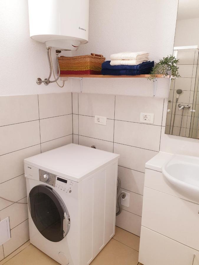 Apartment Ognissanti 1 - Free Parking كوبر المظهر الخارجي الصورة
