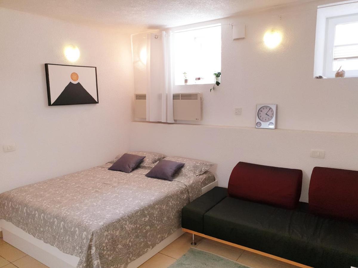 Apartment Ognissanti 1 - Free Parking كوبر المظهر الخارجي الصورة